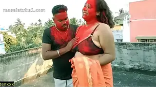 Just Leaked Lucky 18yrs Tamil boy hardcore sex with two Milf Bhabhi!! Best amateur threesome sex - Maze Le Liye