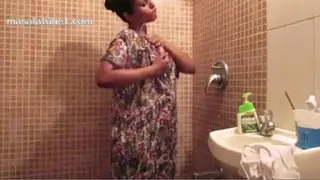 Trending Amateur Indian Babes Sex Lily Masturbation In Shower