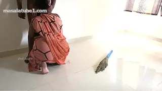 Trending Tamil maid Prabha jerking owner dick inbetween work - Trending Tamasha