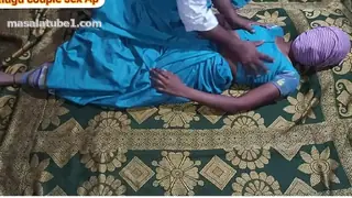 Uncut Sex with housewife in green sari - Hot Show